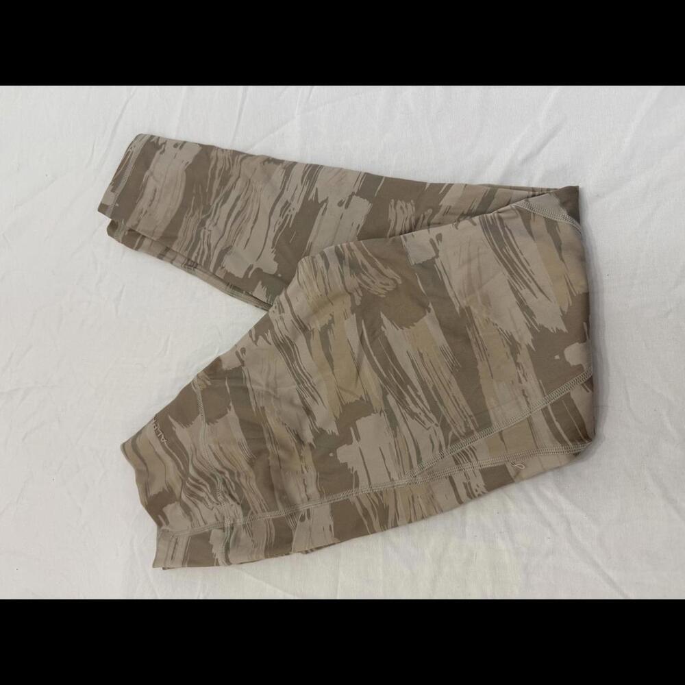 Alphalete Surface Pocket - Medium